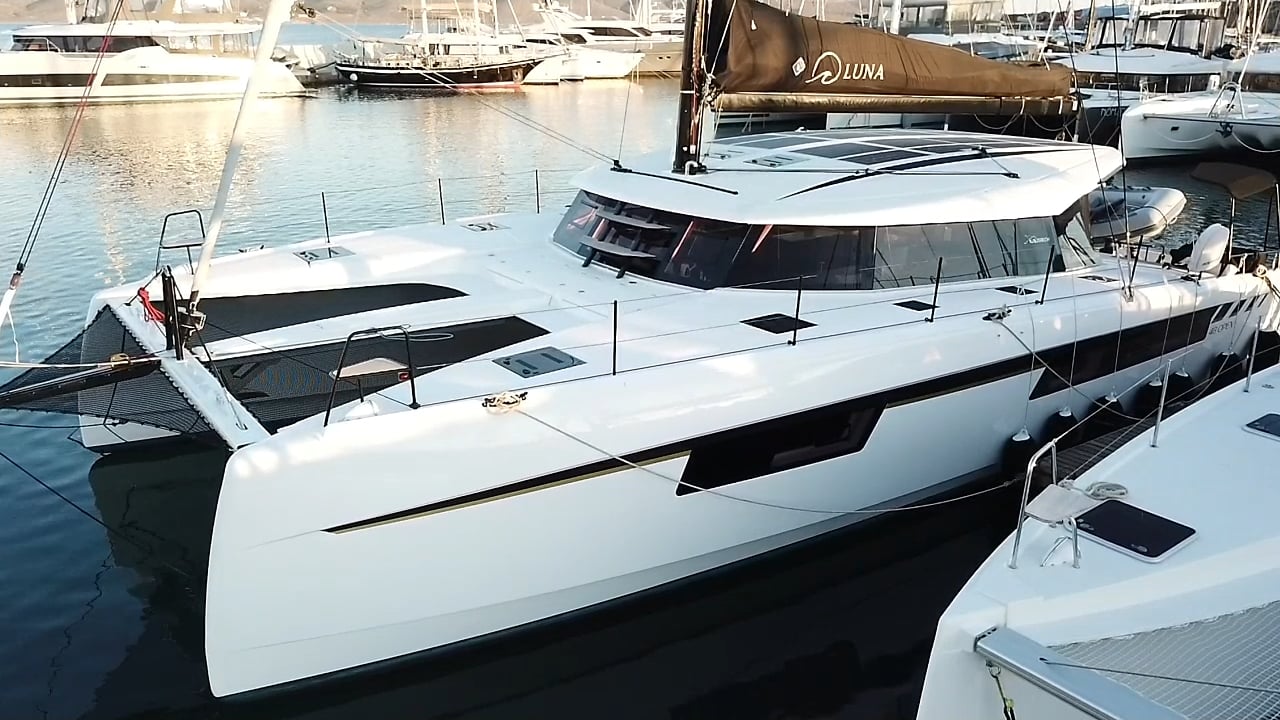 Luna - Catamaran in Anatoliki Attiki