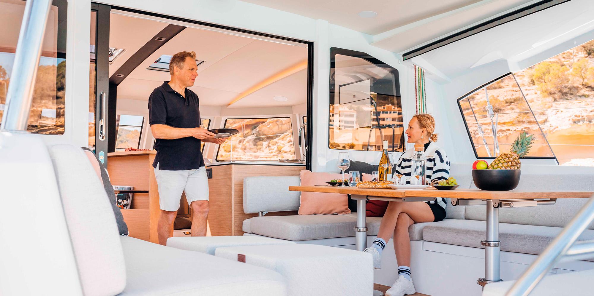 Hydra - Catamaran in Anatoliki Attiki