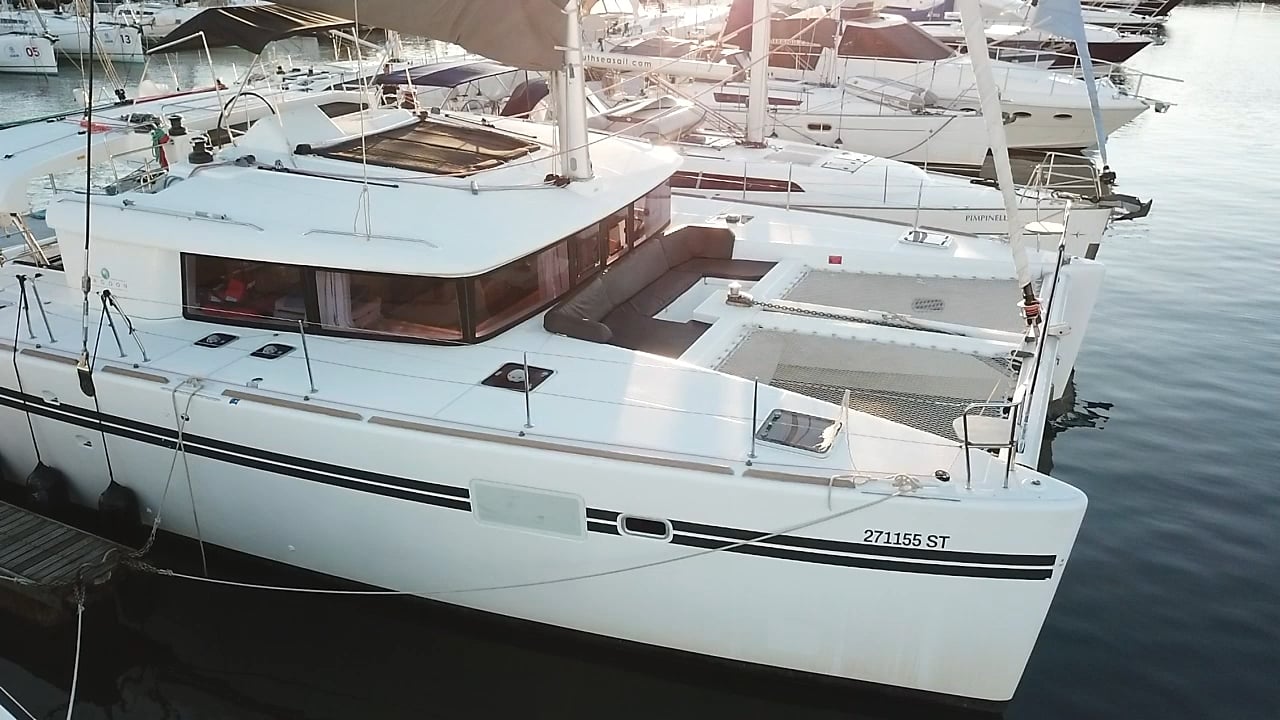 Diva - Catamaran in Anatoliki Attiki