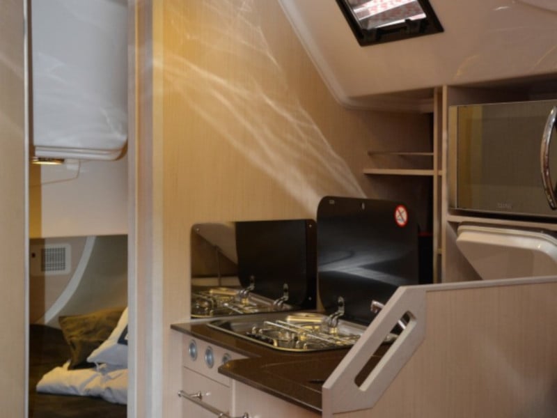 FROZEN WATER - Yelkenli içinde Wilkasy