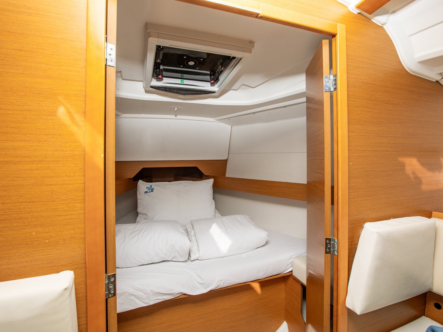 Gin Tonic - Sailboat in Punat