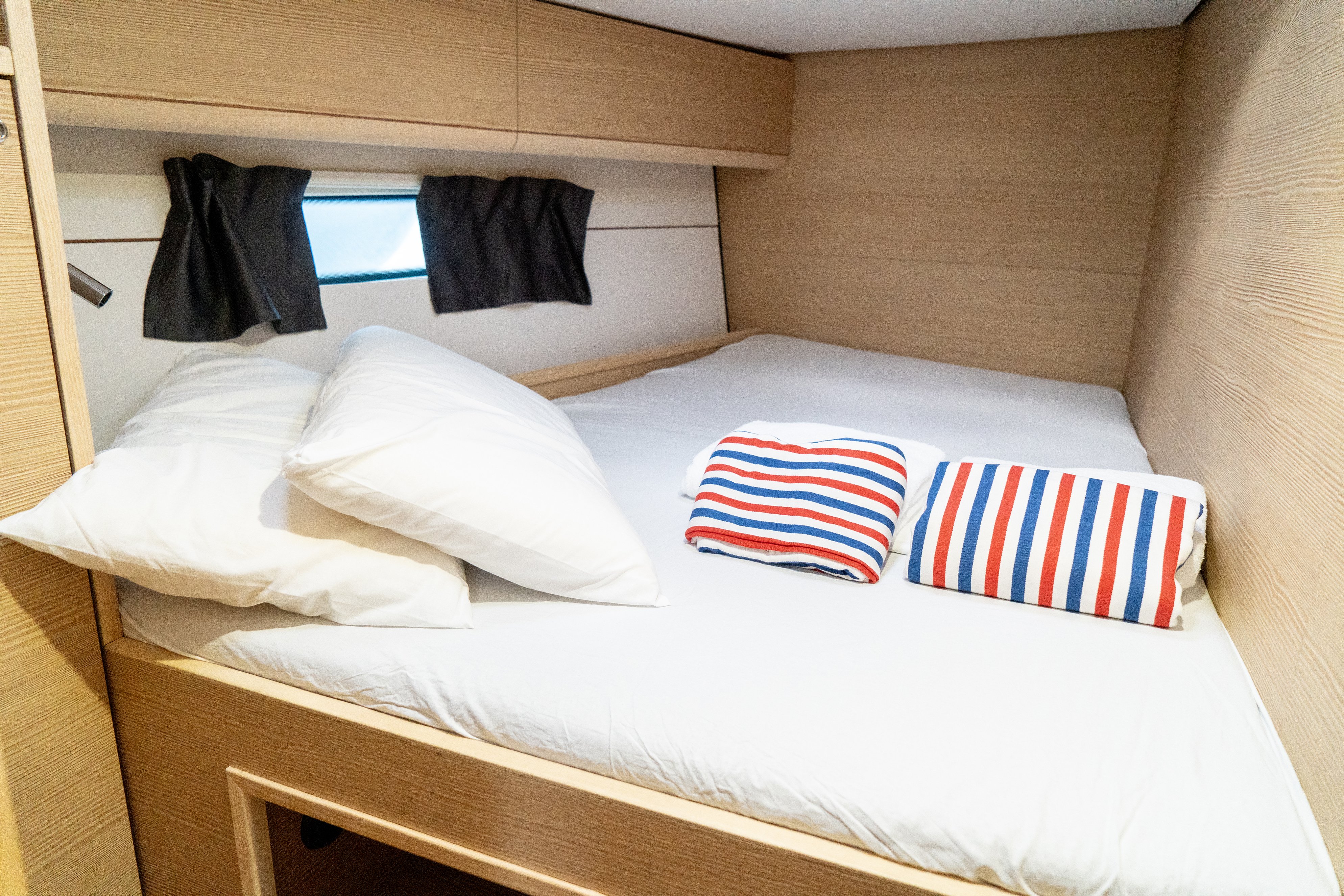 Elly Blu - Yelkenli içinde Salerno