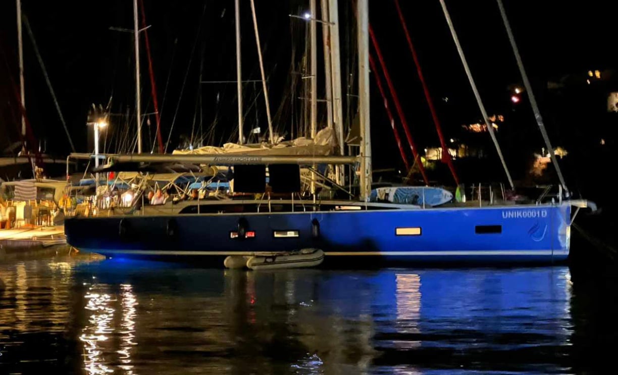 Aurora Blu - Sailboat in Salerno