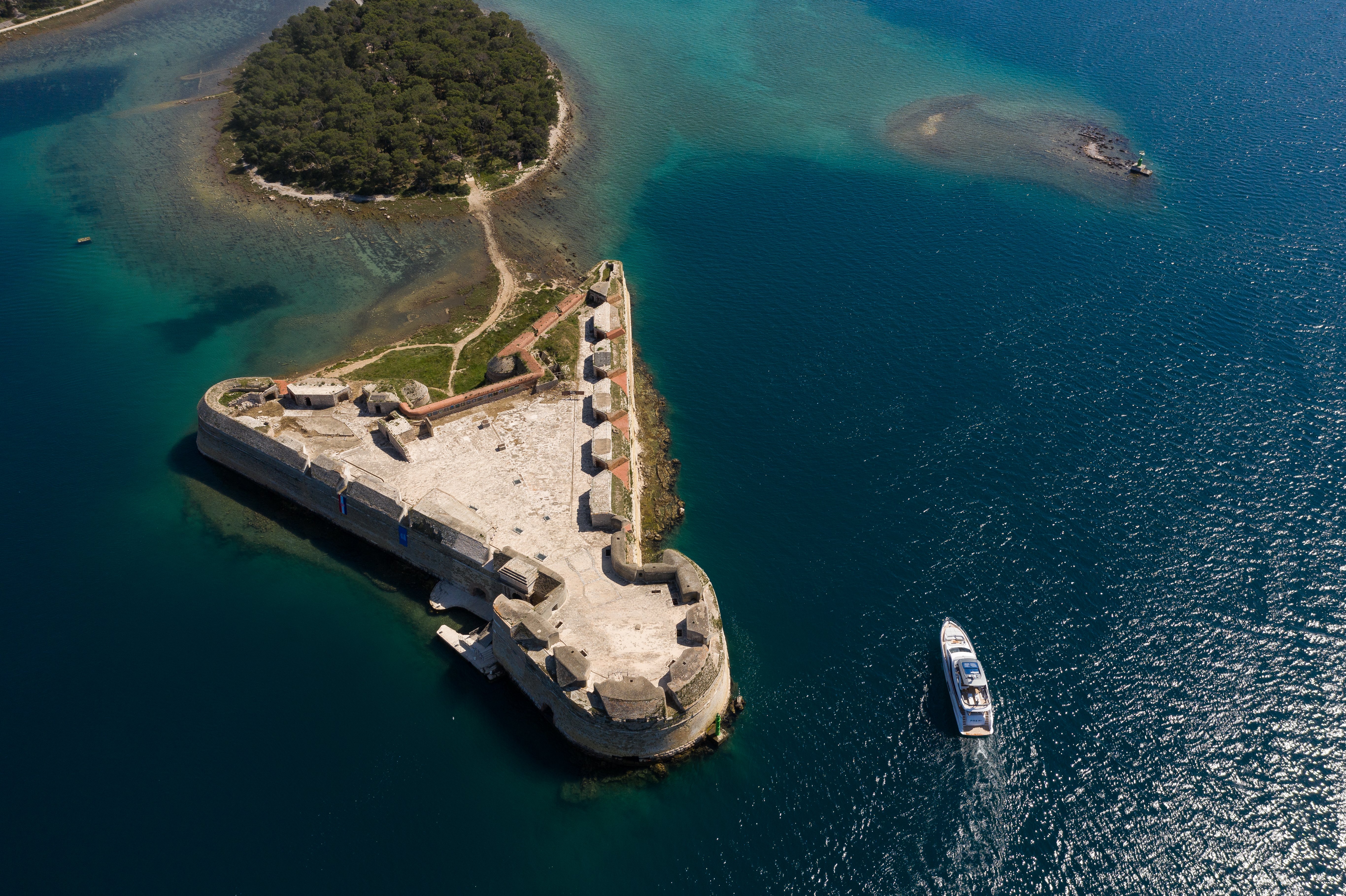 PREWI - Motor Yacht in Šibenik