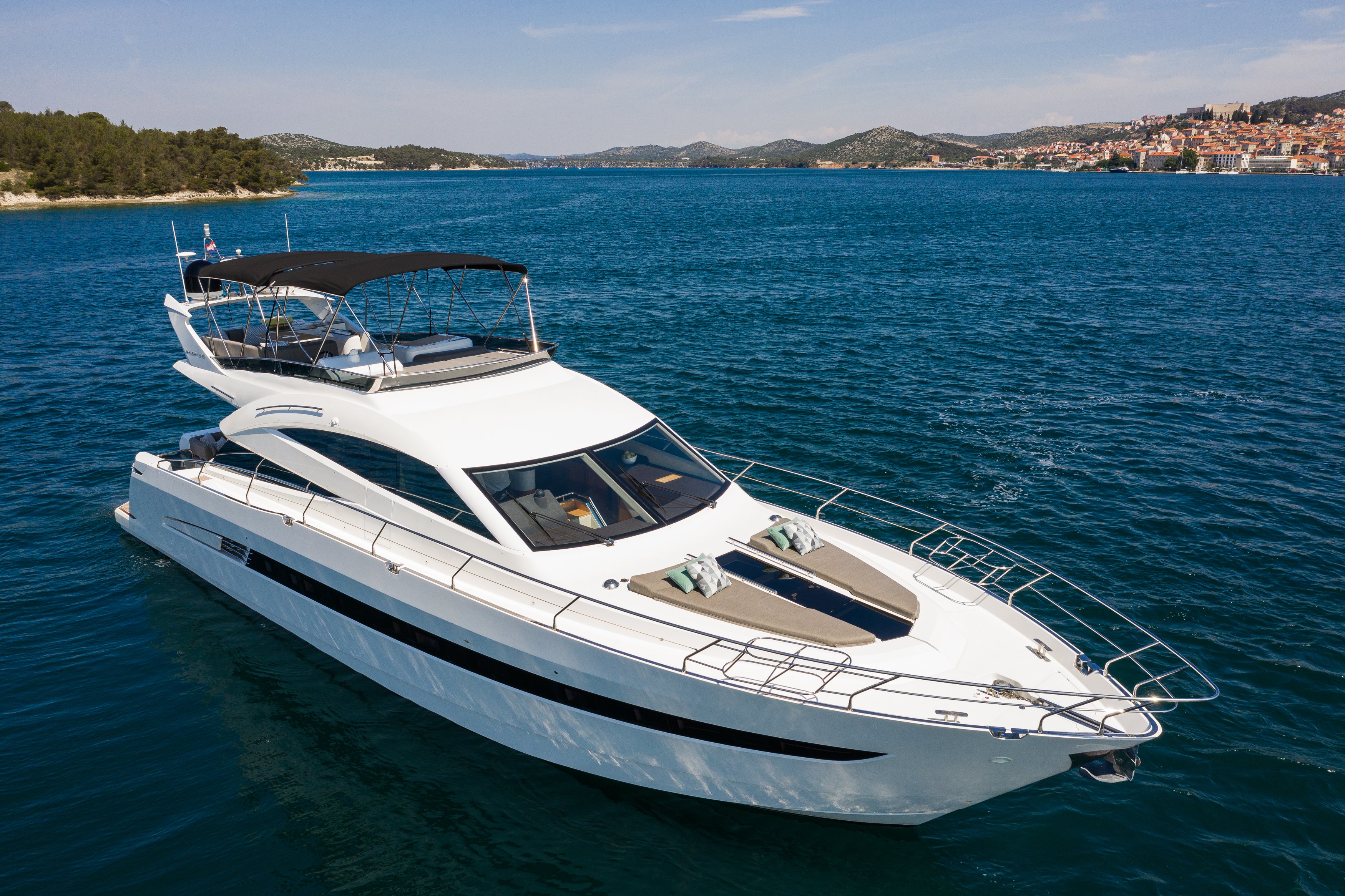 Le Chiffre - Motor Yacht in Šibenik