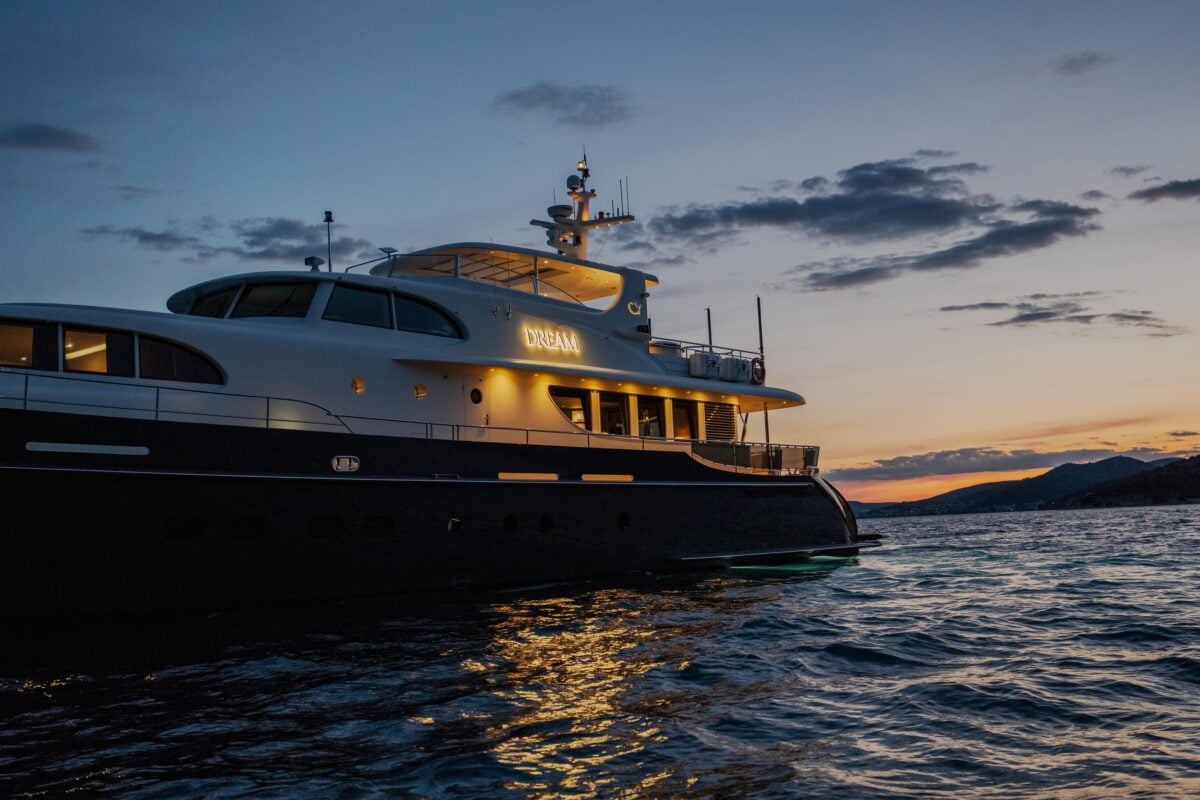 Dream - Motor Yacht in Šibenik