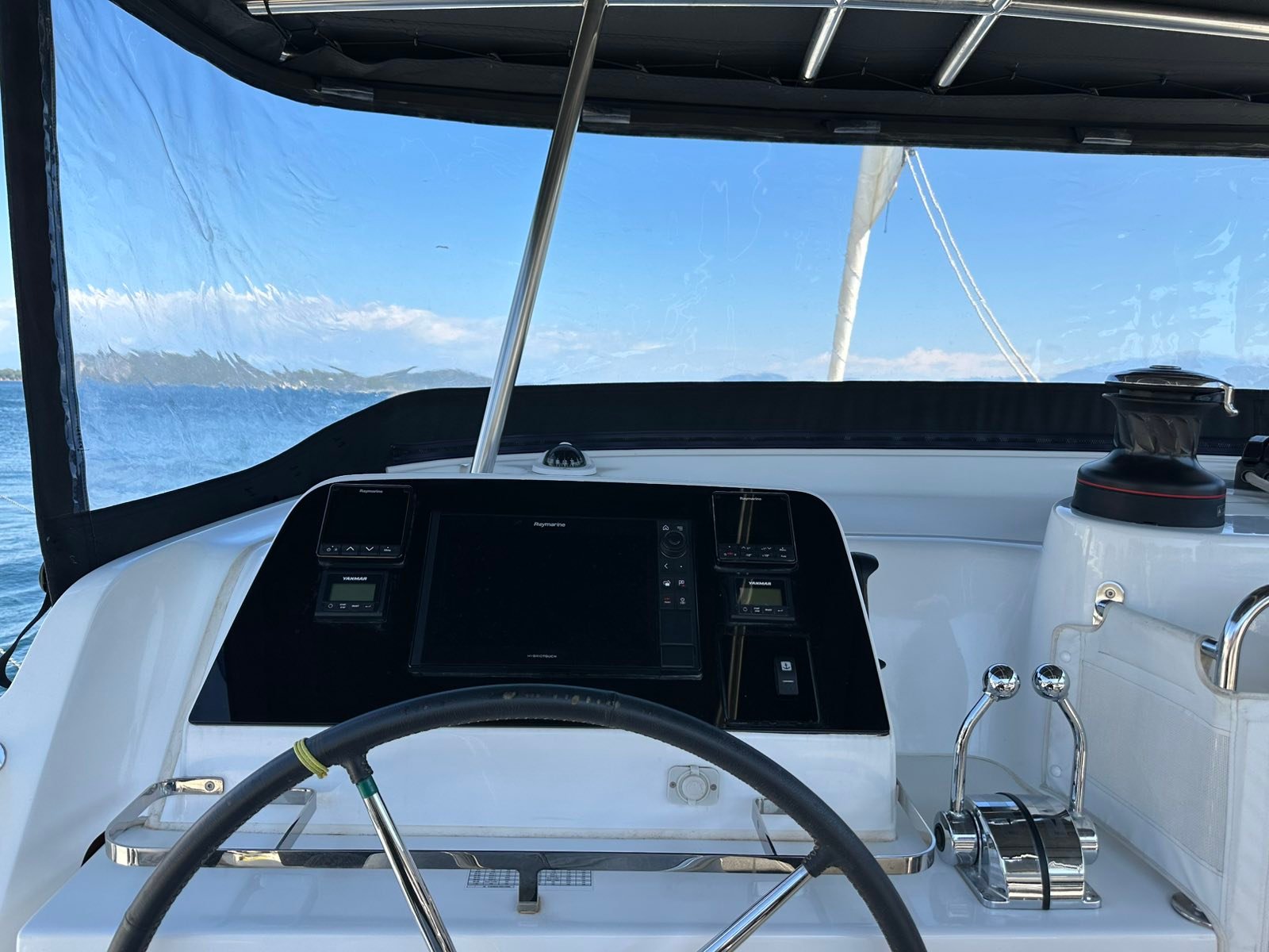 Magellan - Katamaran içinde Lefkada