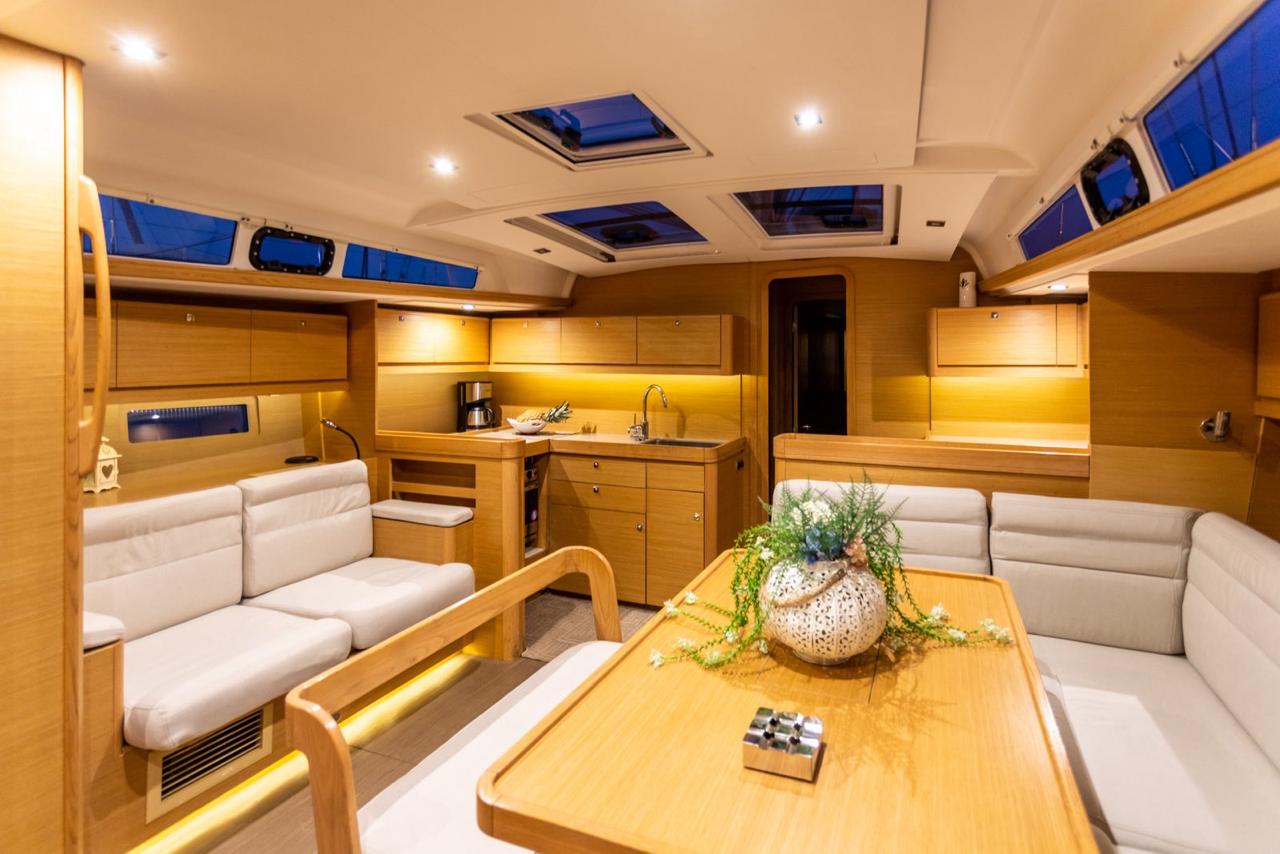 Silia - Yelkenli içinde Lefkada