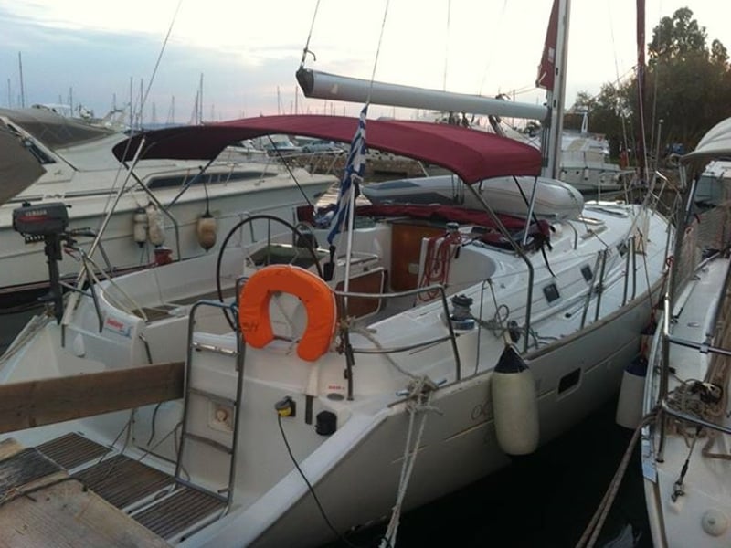 Artemis - Sailboat in Alimos