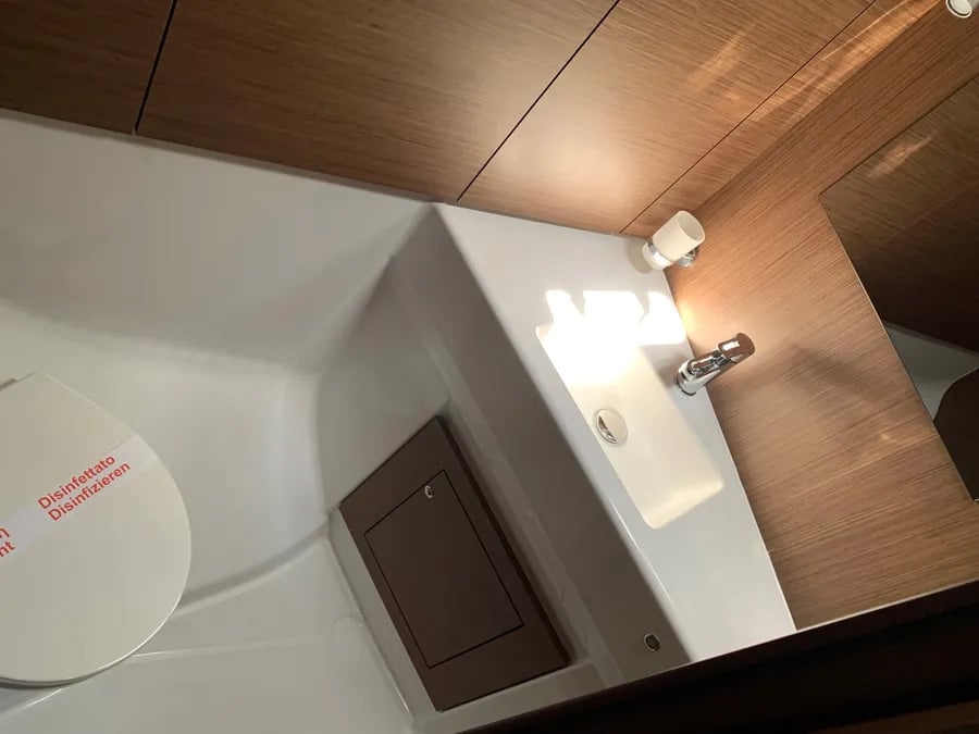 Avra - Yelkenli içinde Volos