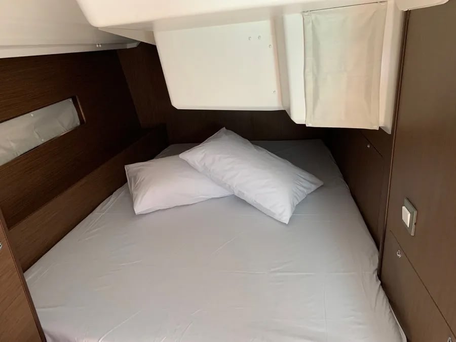 Avra - Yelkenli içinde Volos