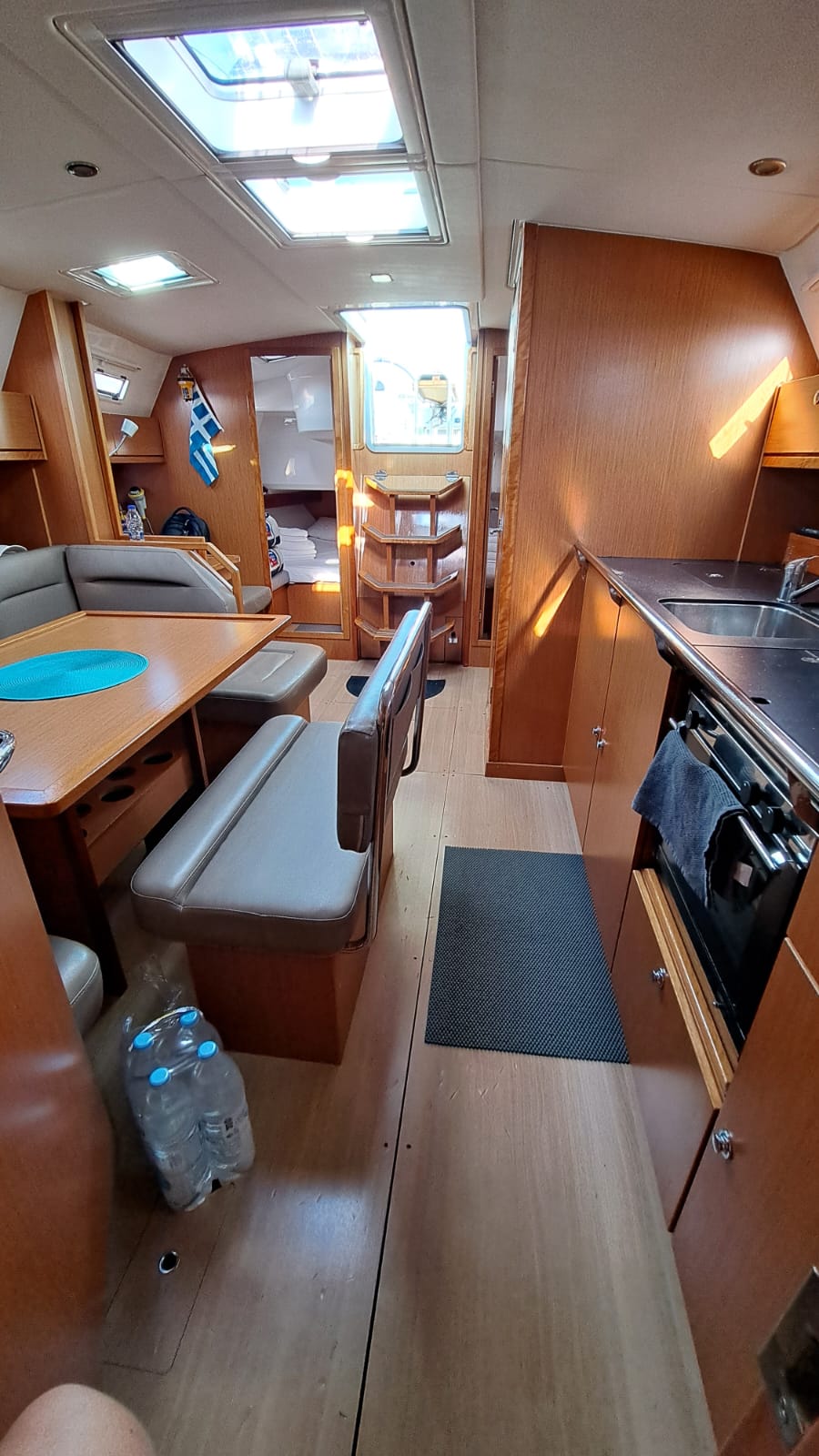 Manta - Yelkenli içinde Volos