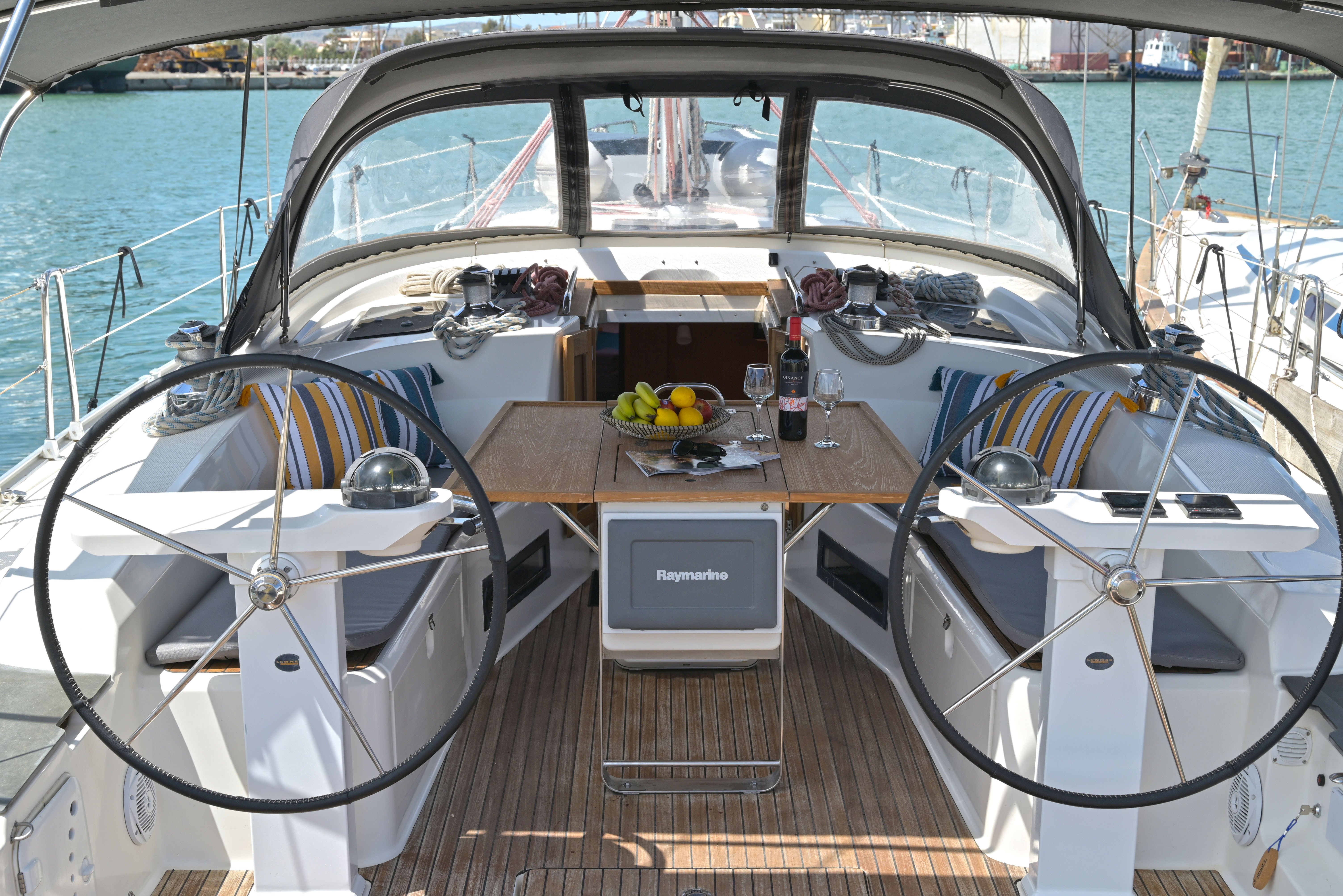 Nouvelle Vague - Sailboat in Volos