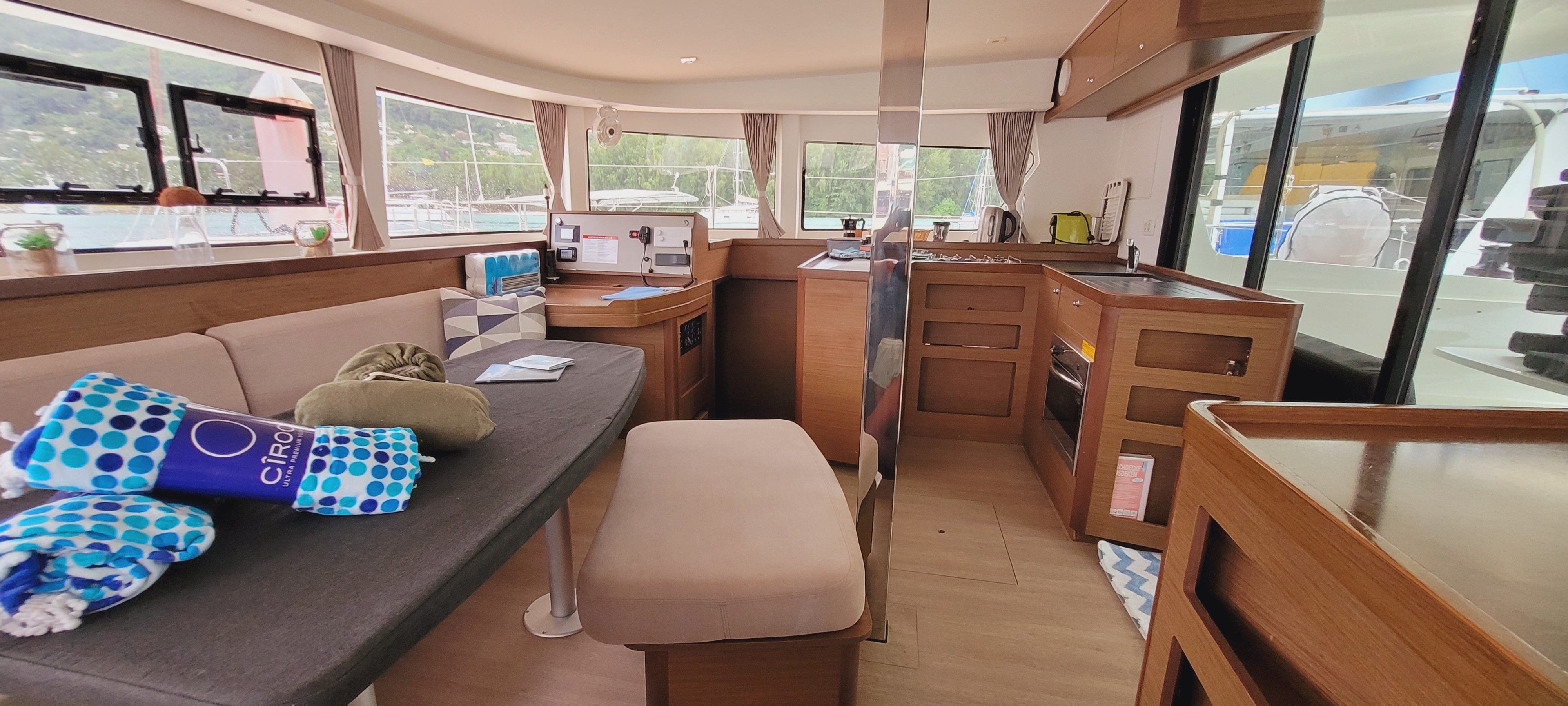 Best Love - Catamaran in Providence