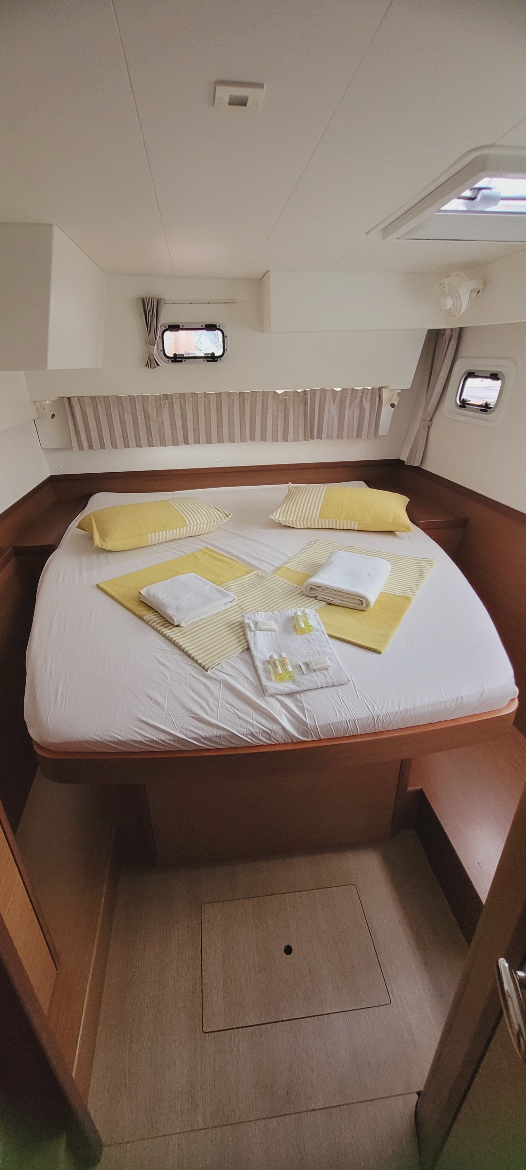 Best Q - Catamaran in Providence