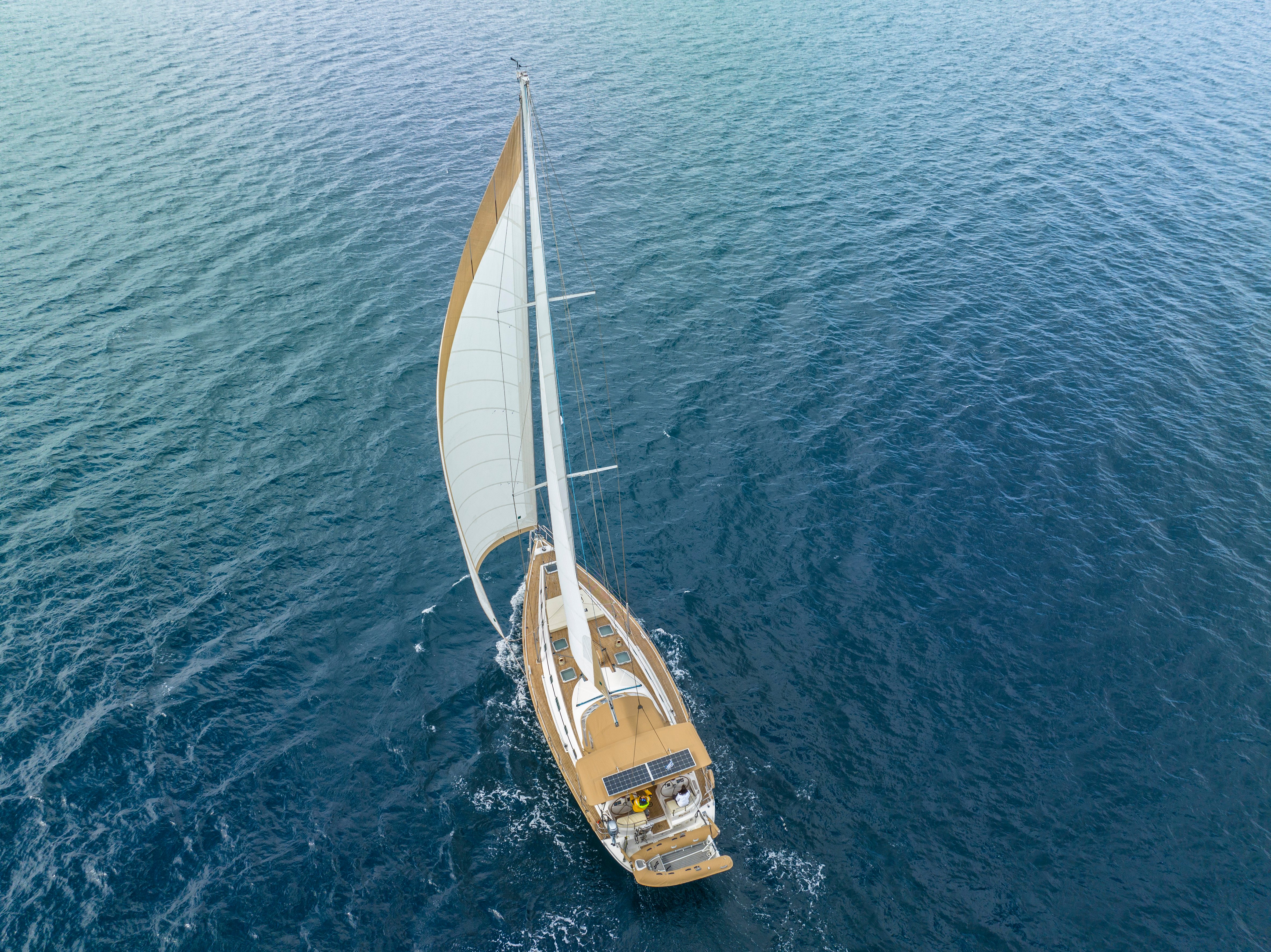 Mythos - Yelkenli içinde Pireas