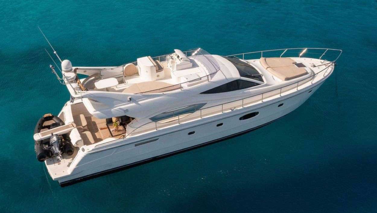 Carte Blanche - Motor Yacht in Anatoliki Attiki