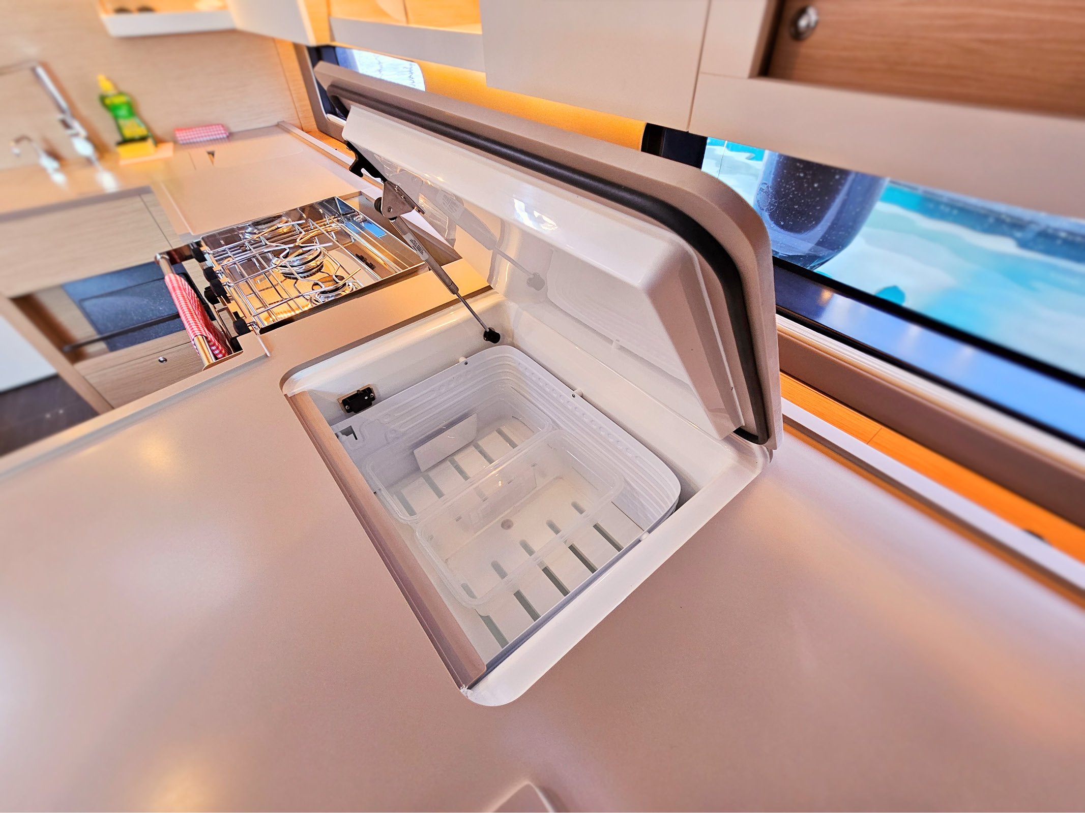 Presto - Yelkenli içinde Kaštel Gomilica