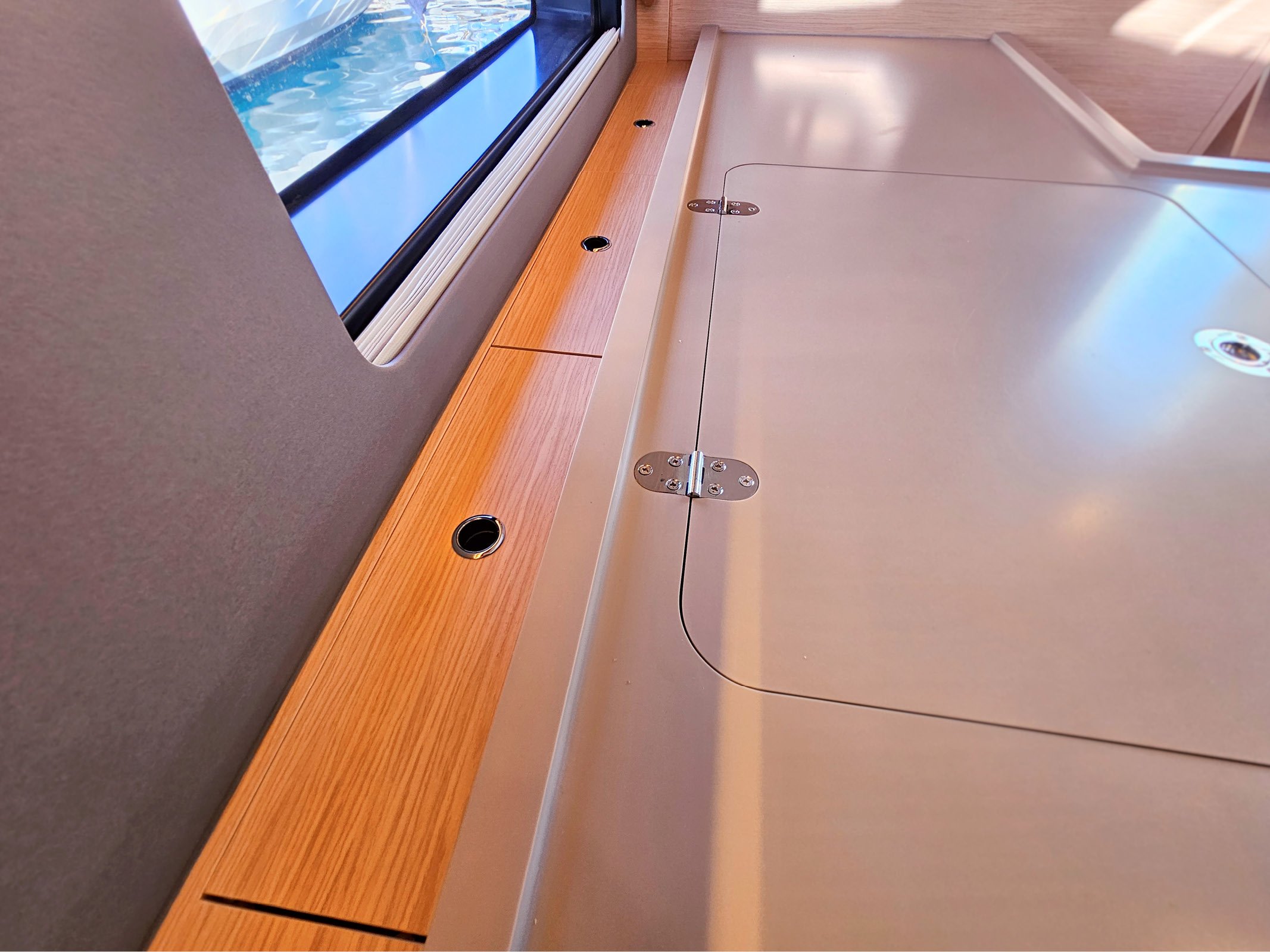 Presto - Yelkenli içinde Kaštel Gomilica