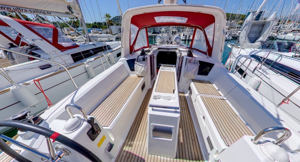 LAMPUGA - Sailboat in Split