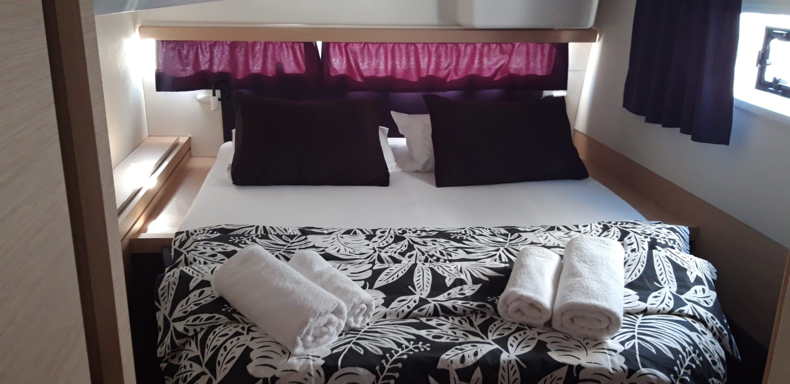 NALA - Catamaran in Seget Donji