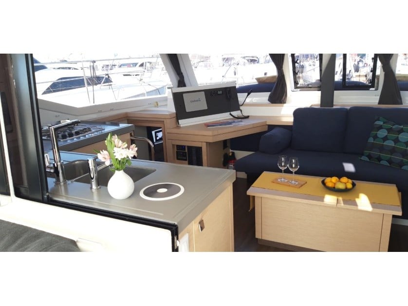 NALA - Catamaran in Seget Donji