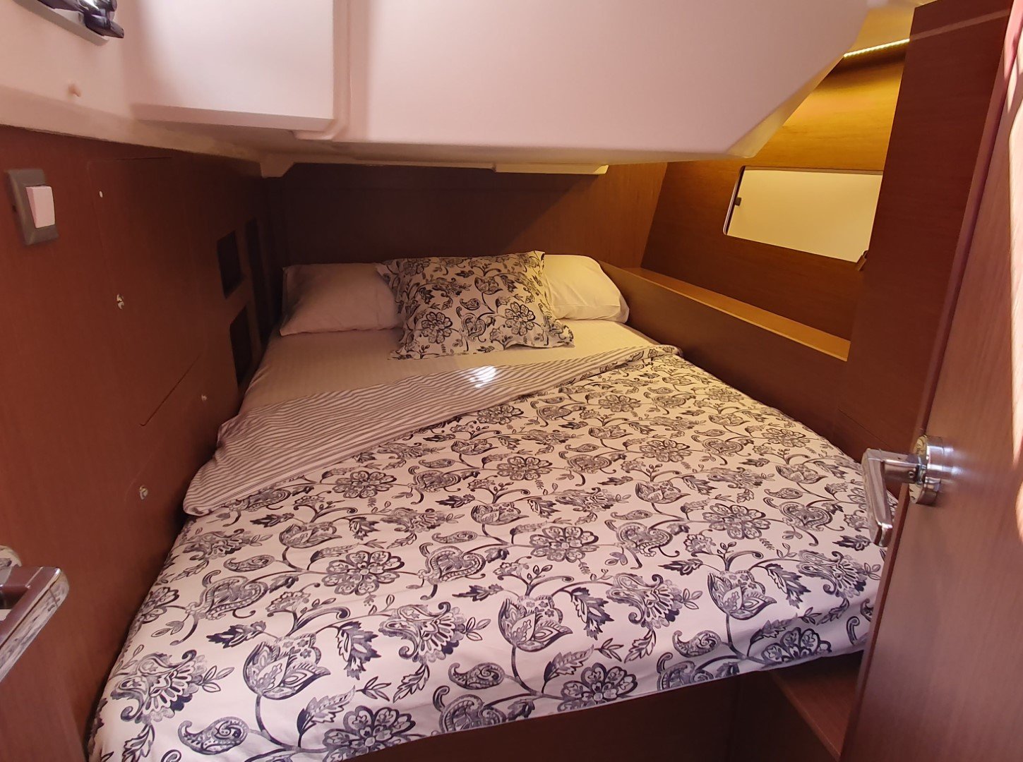 IVY - Sailboat in Split