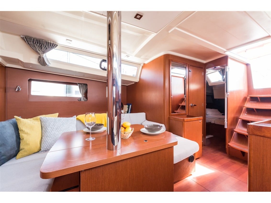 SPARKLING - Yelkenli içinde Split