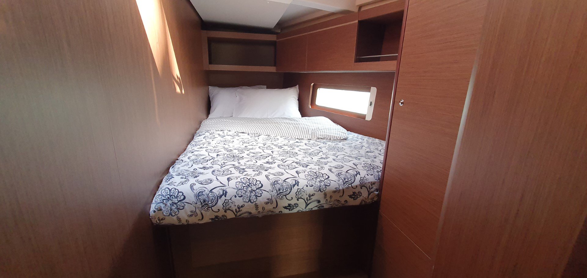 DOMMIE - Sailboat in Split