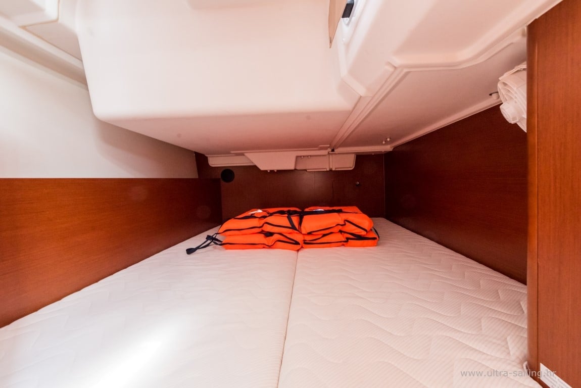 BELA - Sailboat in Split