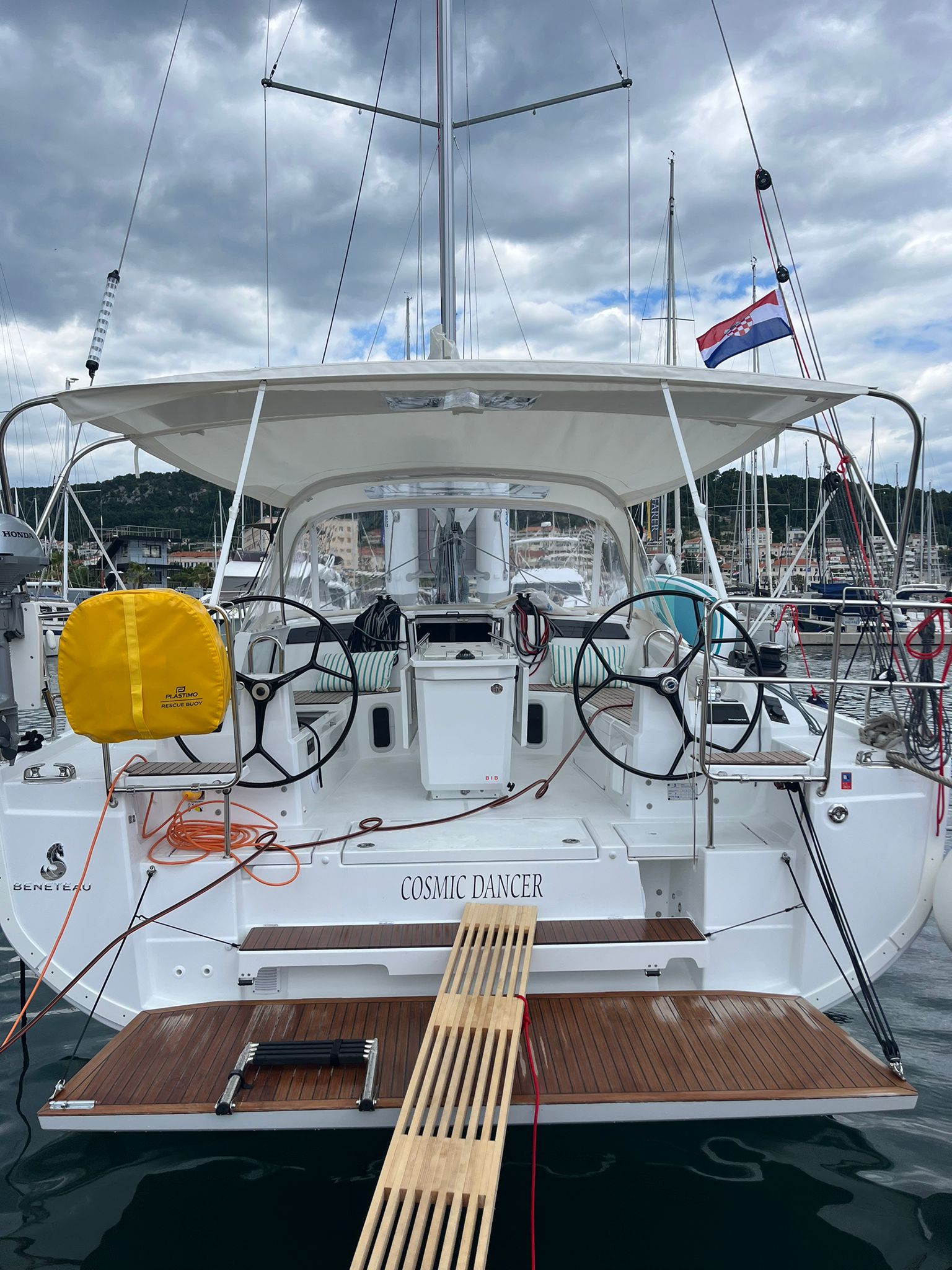 COSMIC DANCER - Sailboat in Split