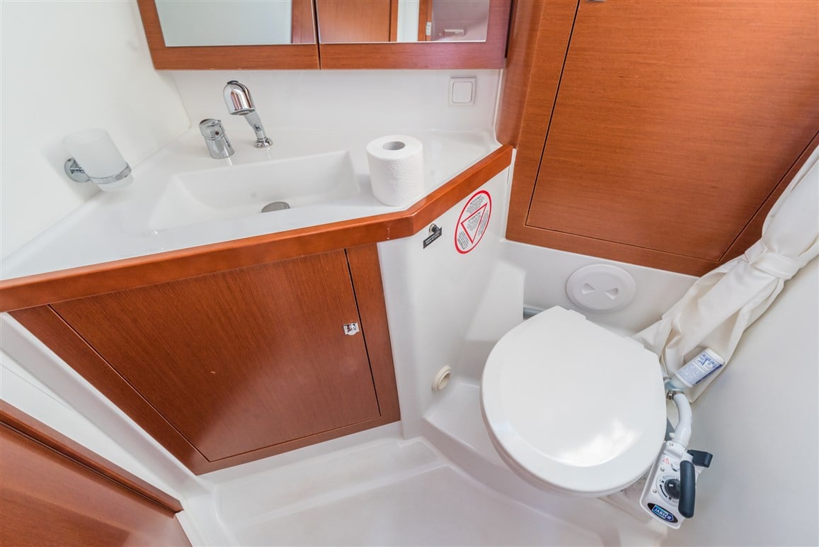 ZOA - Sailboat in Split