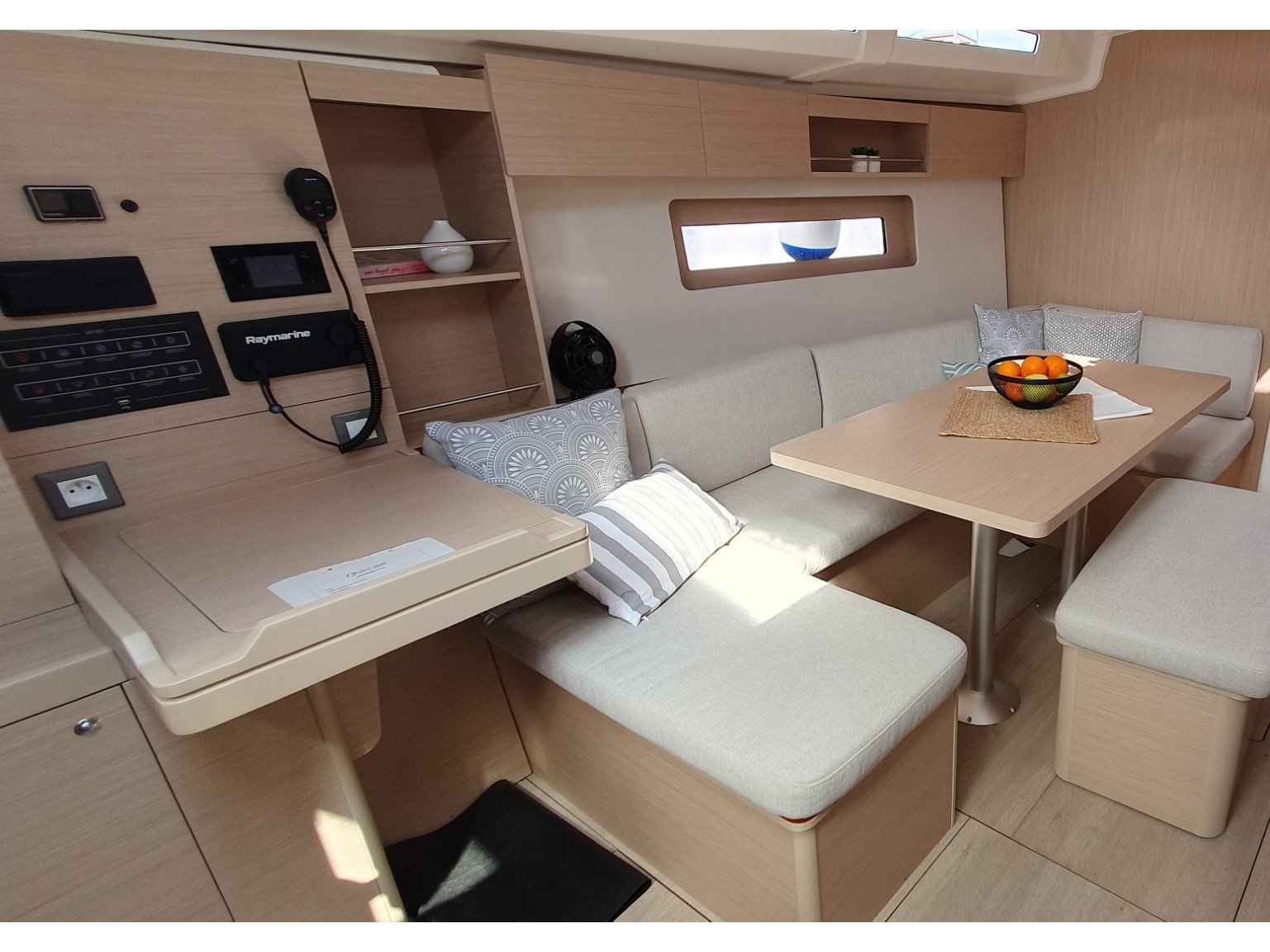 BREEZE - Sailboat in Split