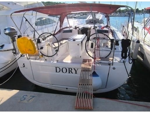 DORY - Sailboat in Pomer