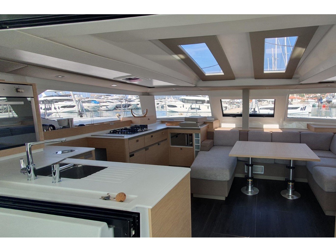 ADRIA BLUE - Catamaran in Seget Donji