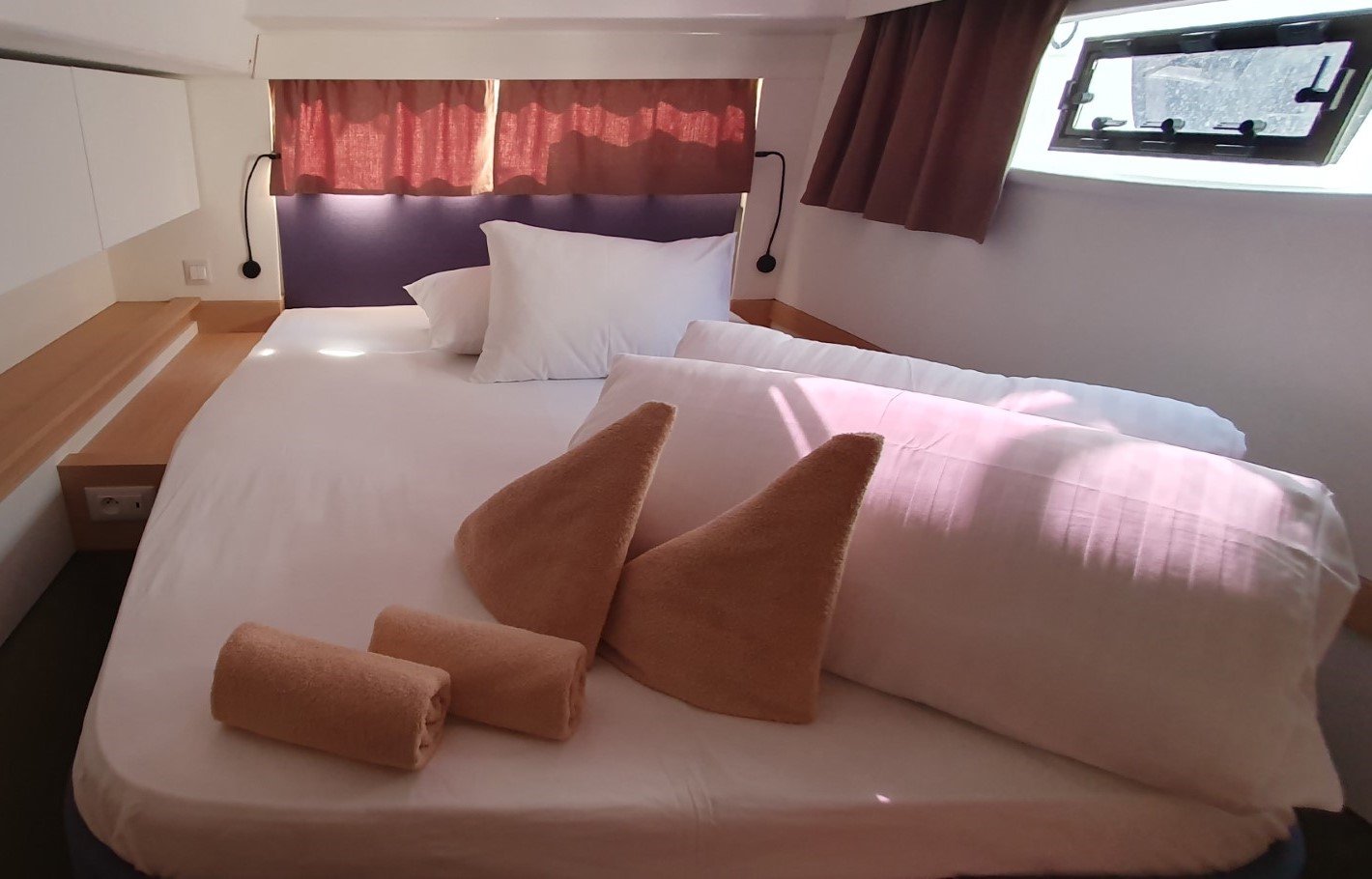 ADRIA BLUE - Catamaran in Seget Donji