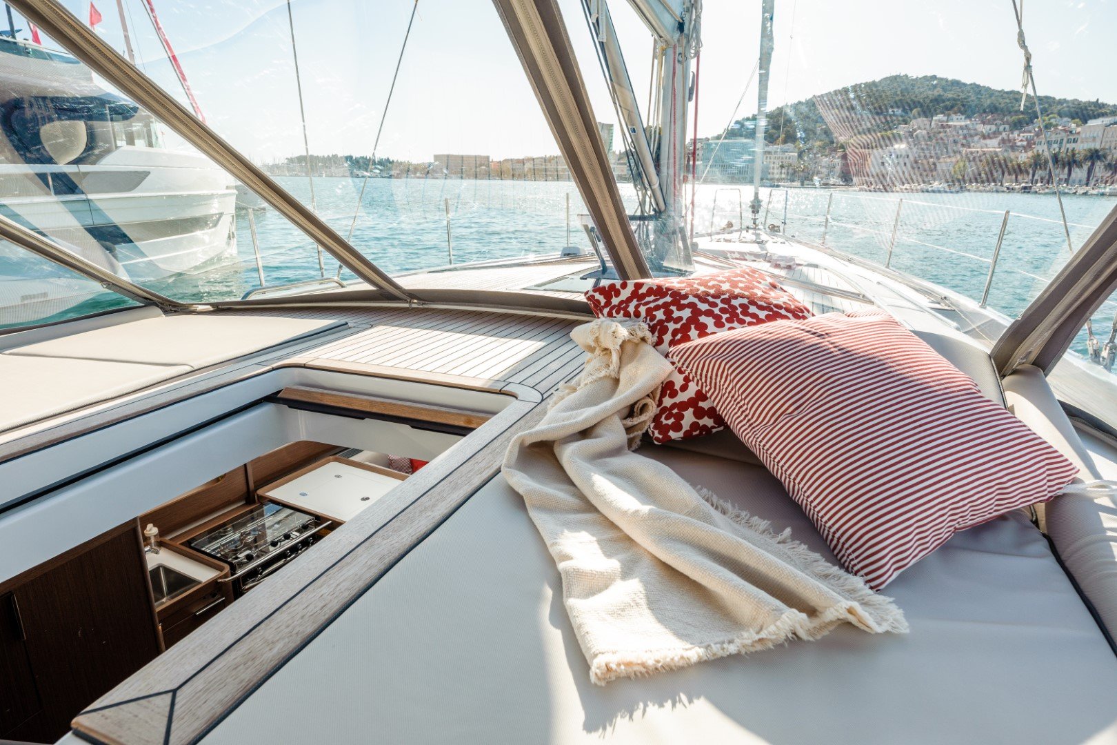 BIG BLUE - Sailboat in Seget Donji