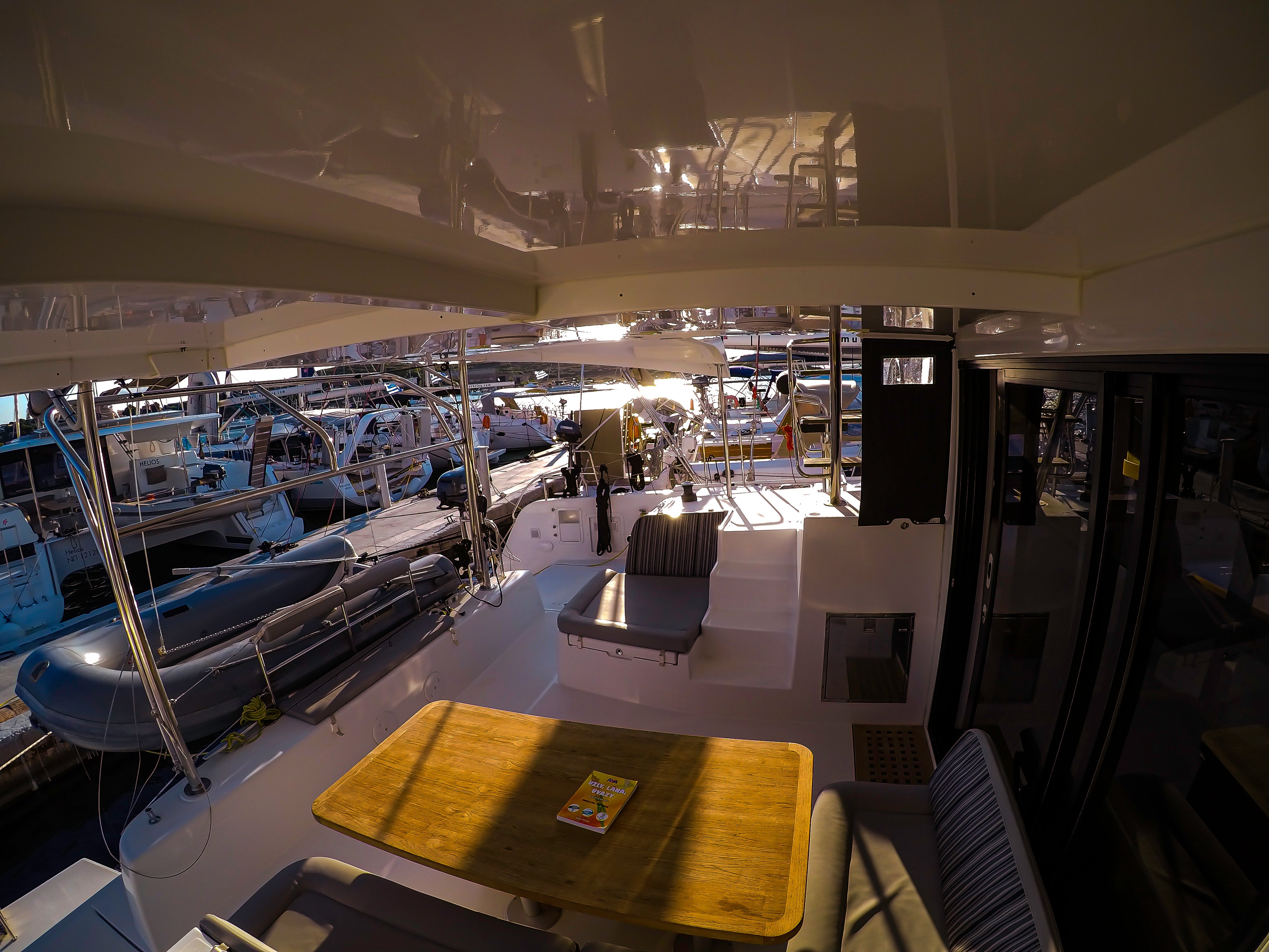 Chamotte - Catamaran in Anatoliki Attiki