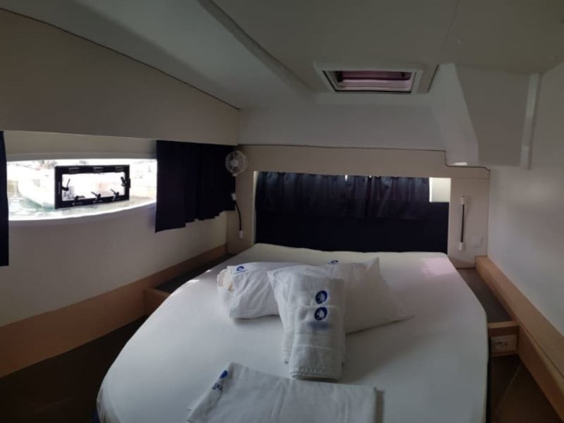 Wild Baleine - Katamaran içinde Anatoliki Attiki