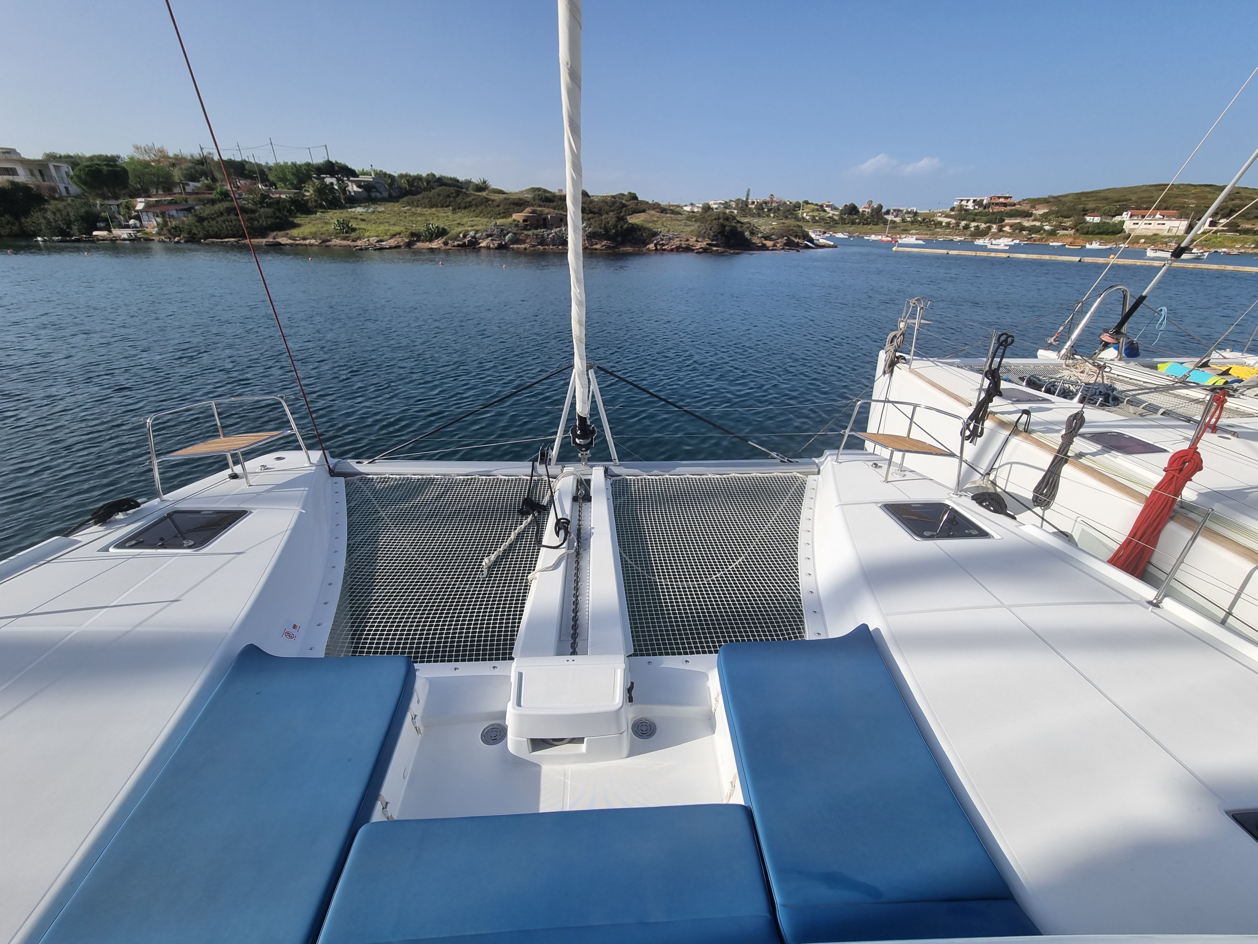 Dionike - Catamaran in Anatoliki Attiki