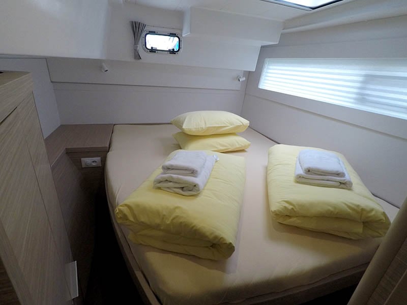 Tom Cat - Katamaran içinde Šibenik