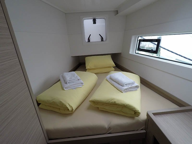 Tom Cat - Katamaran içinde Šibenik