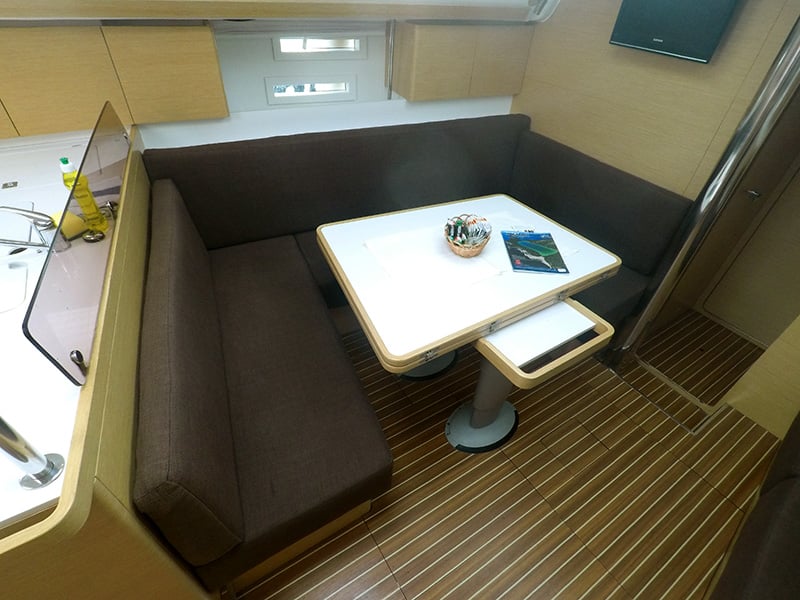 Marta X - Sailboat in Šibenik