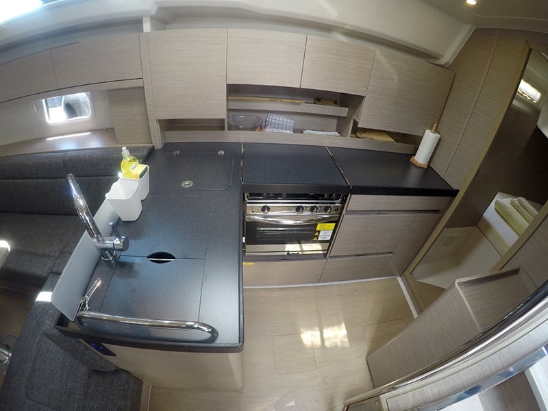 Podatok Too - Sailboat in Šibenik