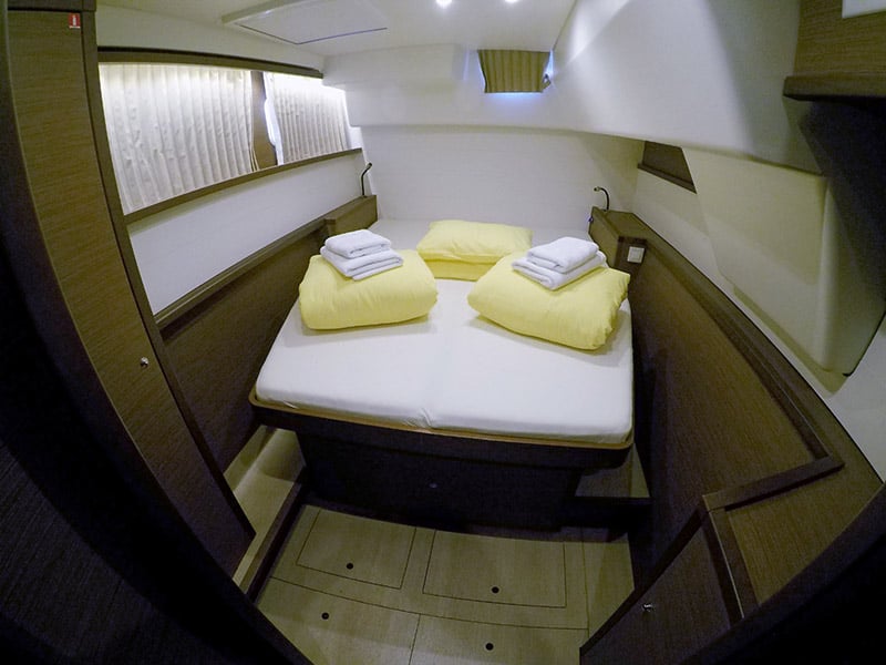 Zuzo 2 - Catamaran in Šibenik