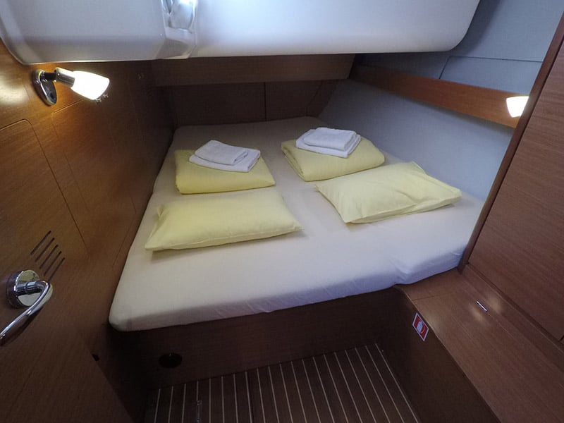 Private dancer II - Sailboat in Šibenik