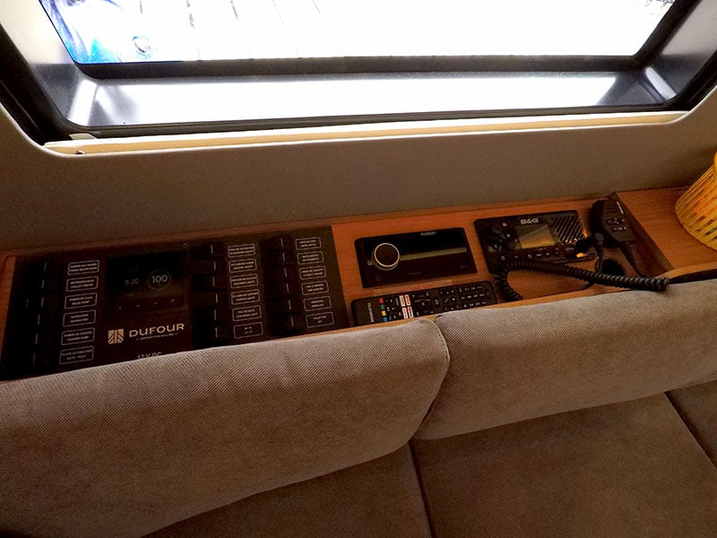 MOMA - Yelkenli içinde Šibenik