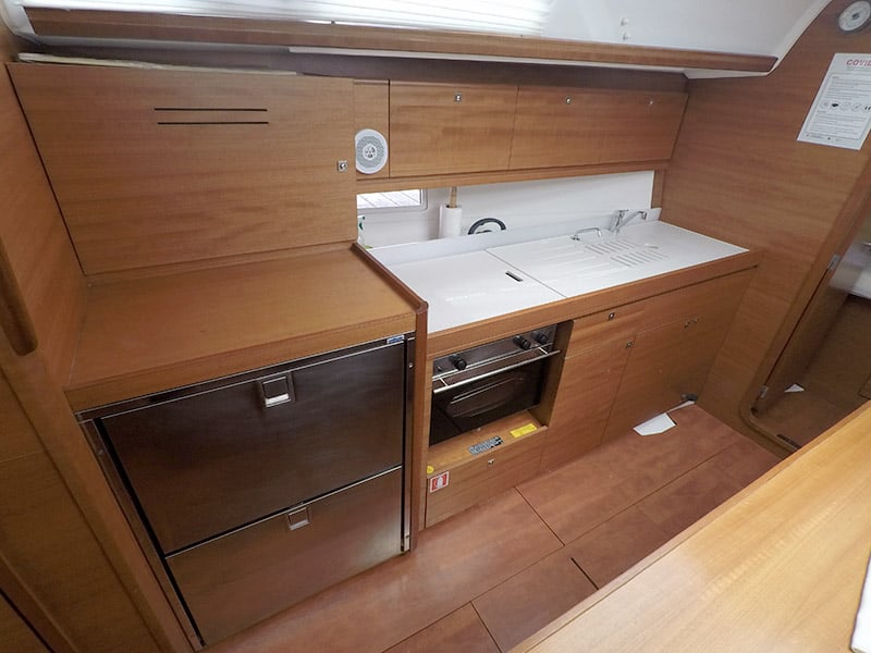 Sveti Ivan - Sailboat in Šibenik