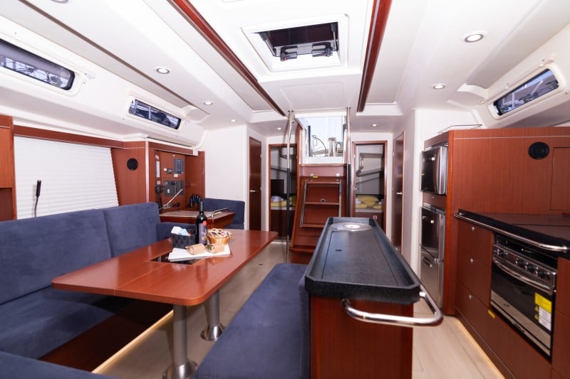 Anse - Sailboat in Šibenik