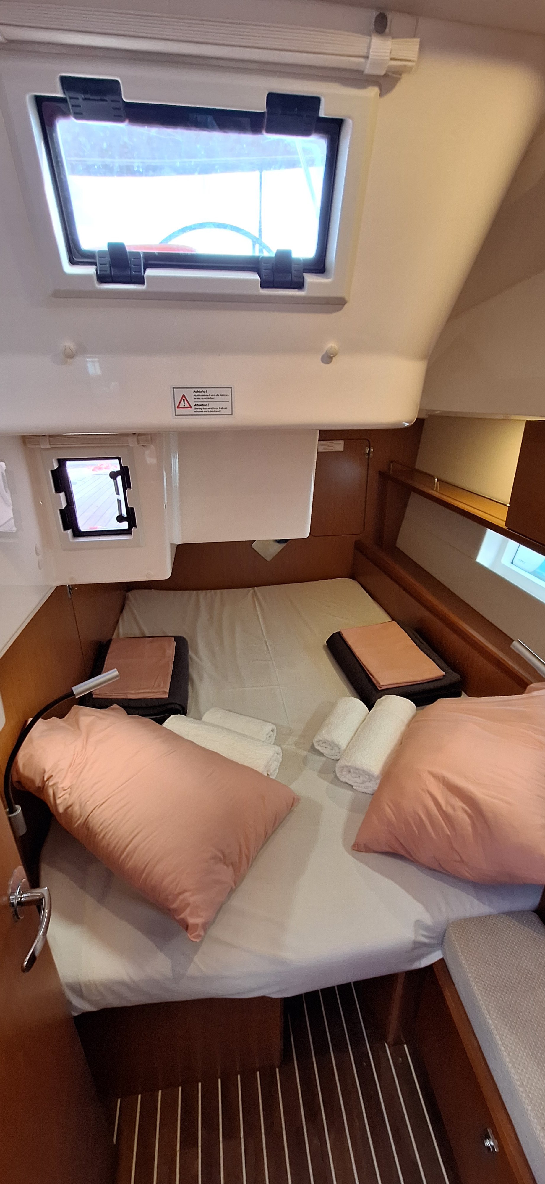 LADY FLORA 1 - Sailboat in Nikiana